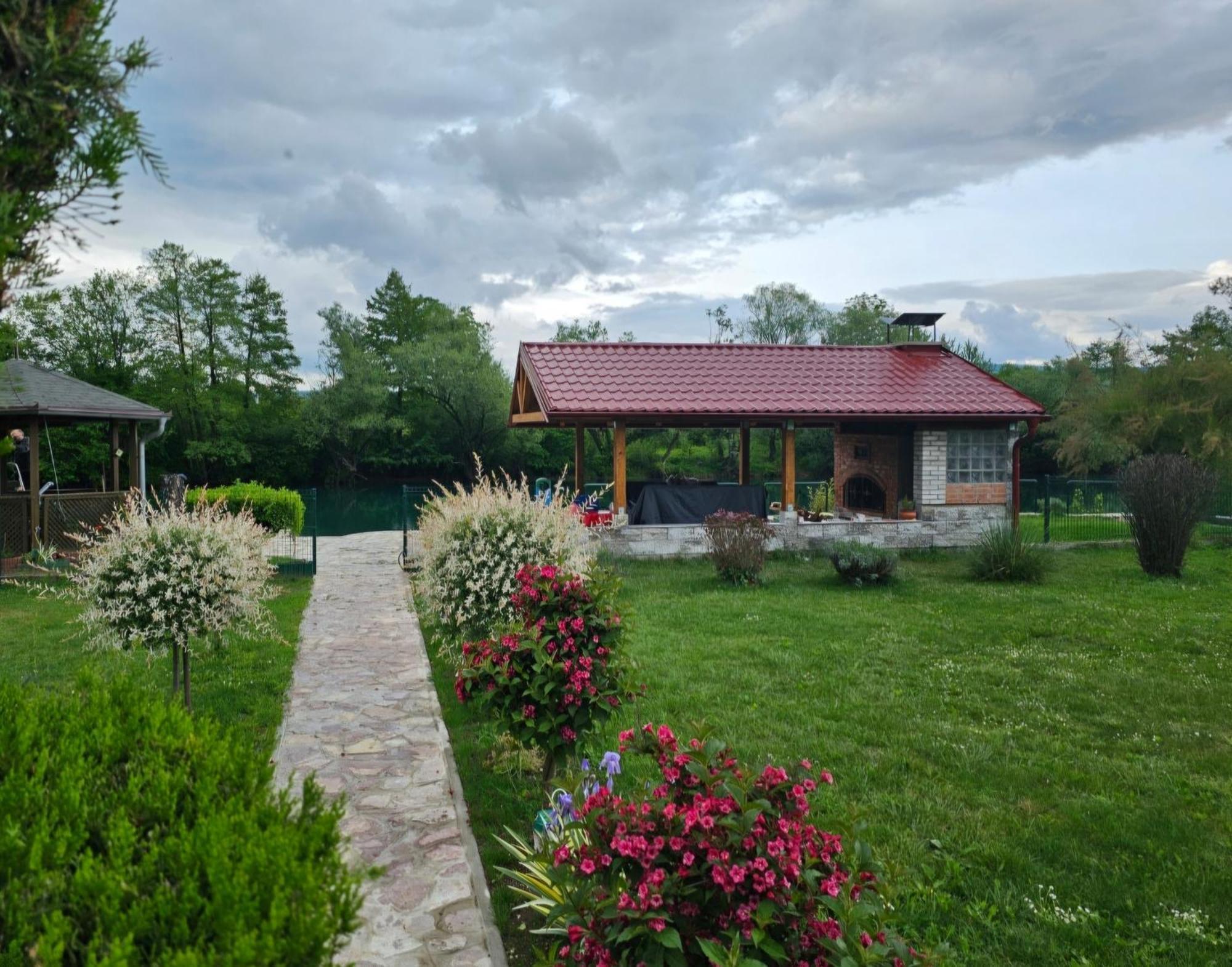 Aventurin Superior Apartments Bihac Exterior photo