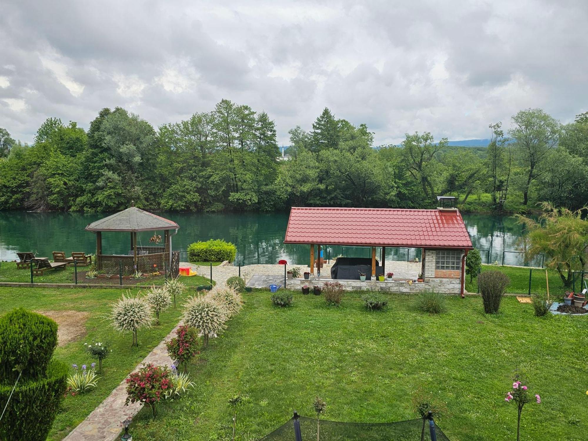 Aventurin Superior Apartments Bihac Exterior photo