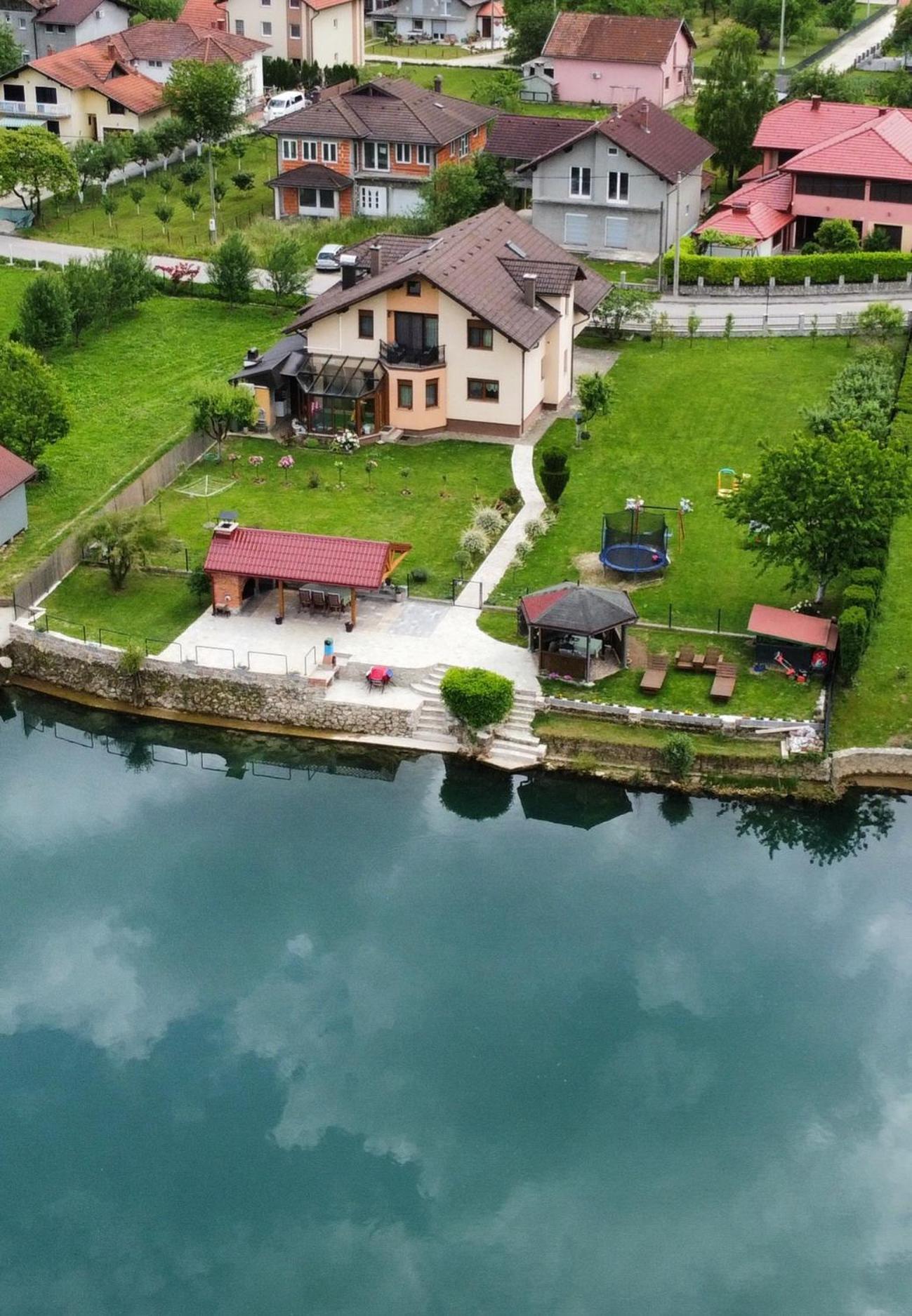 Aventurin Superior Apartments Bihac Exterior photo